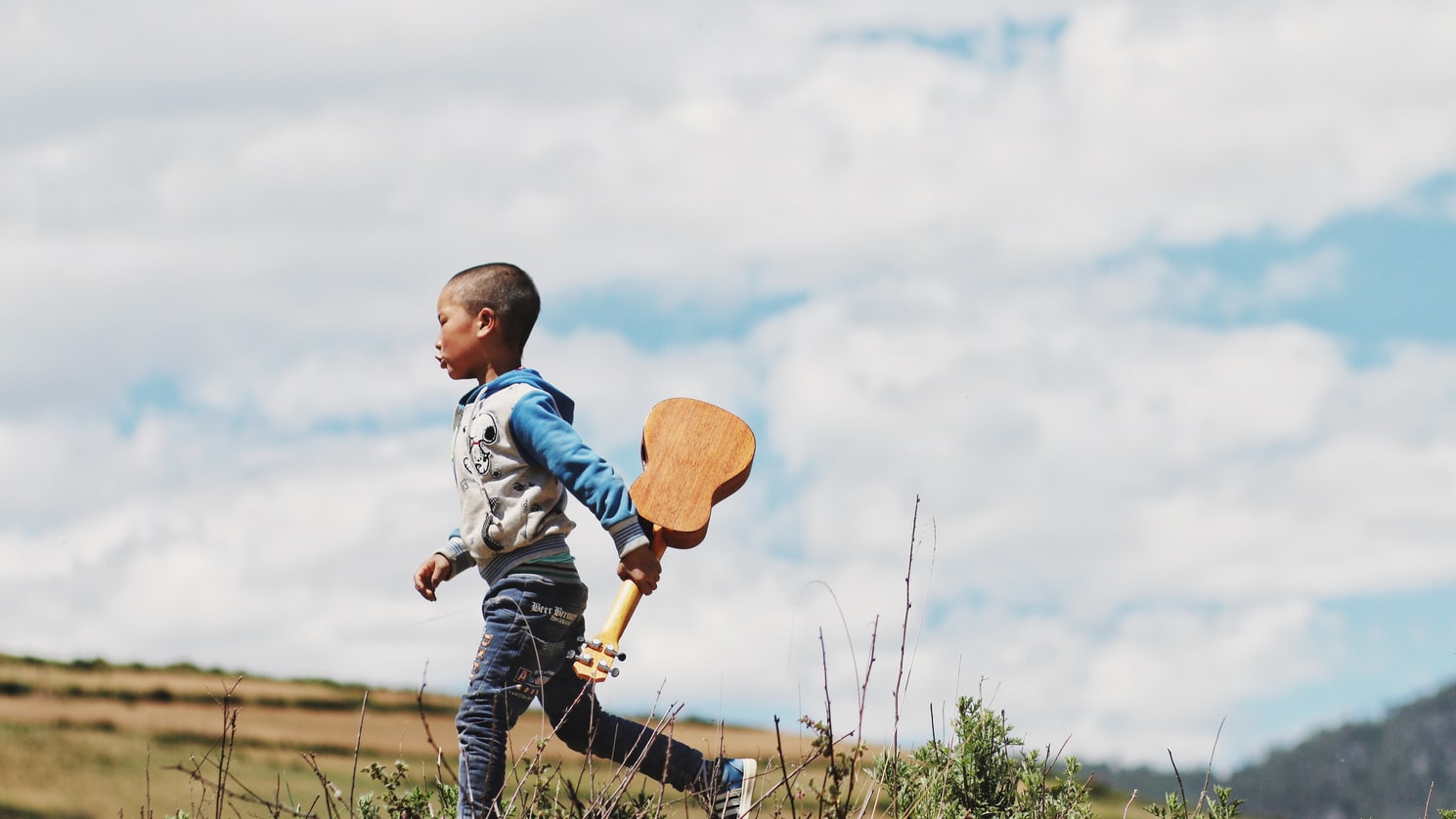 You are currently viewing Les avantages d’apprendre et d’écouter la musique chez les enfants